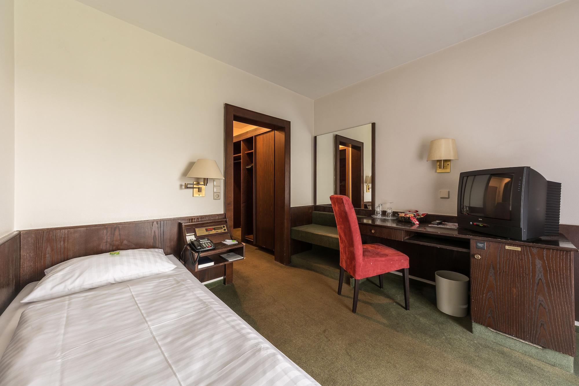 Parkhotel Frankfurt-Roedermark โรดเกา ภายนอก รูปภาพ