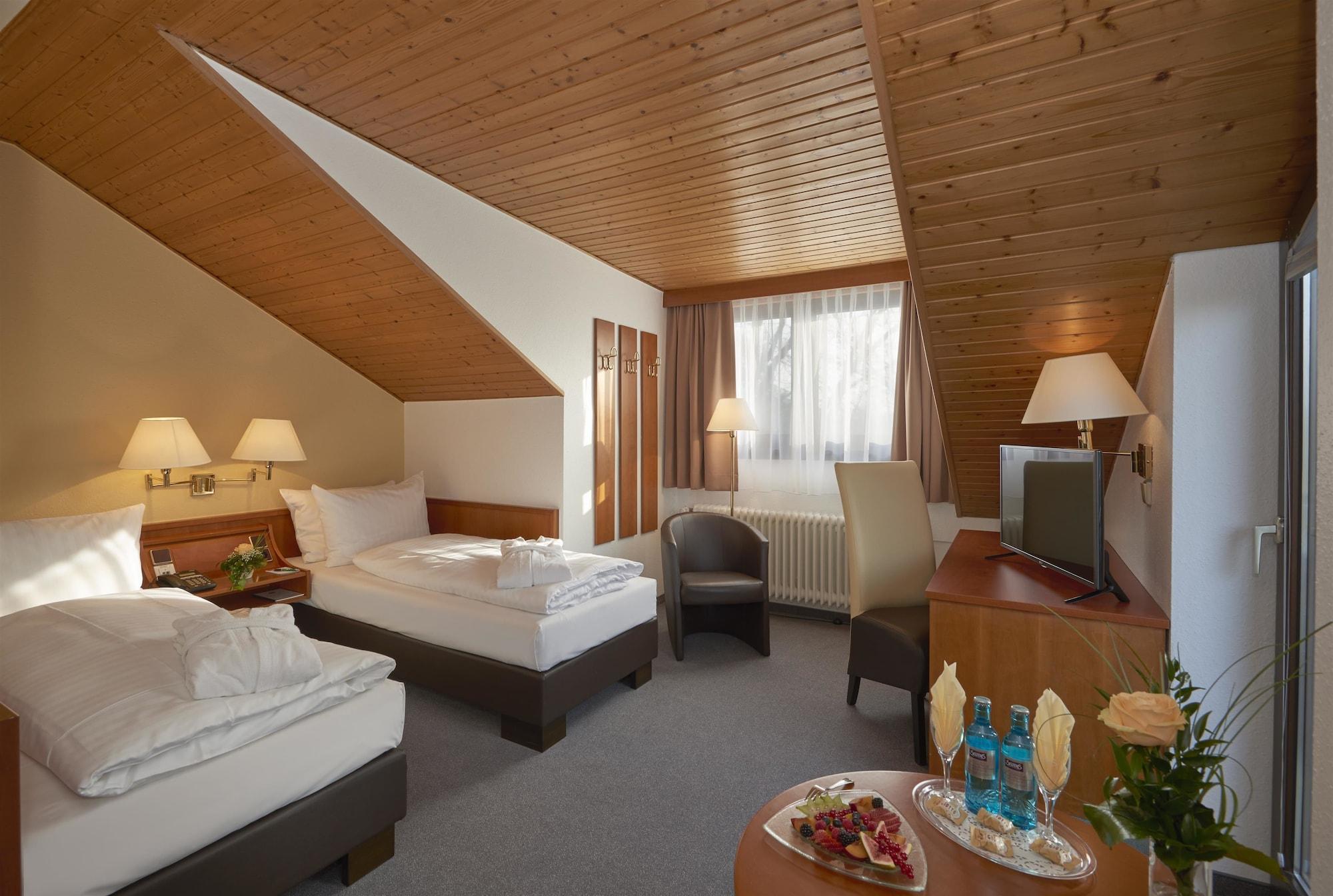 Parkhotel Frankfurt-Roedermark โรดเกา ภายนอก รูปภาพ