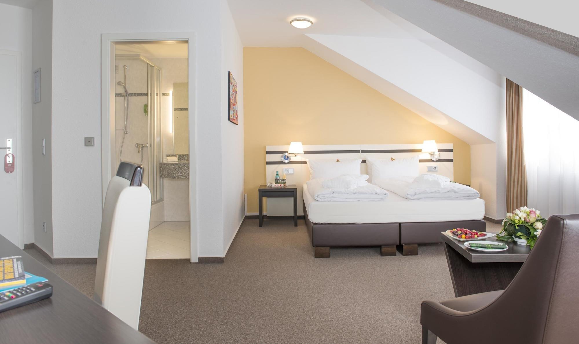 Parkhotel Frankfurt-Roedermark โรดเกา ภายนอก รูปภาพ