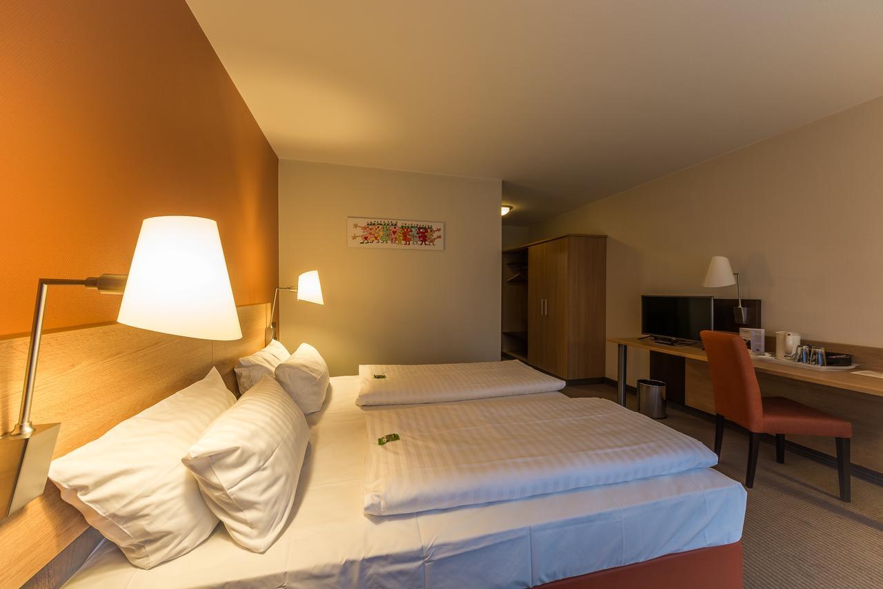 Parkhotel Frankfurt-Roedermark โรดเกา ภายนอก รูปภาพ