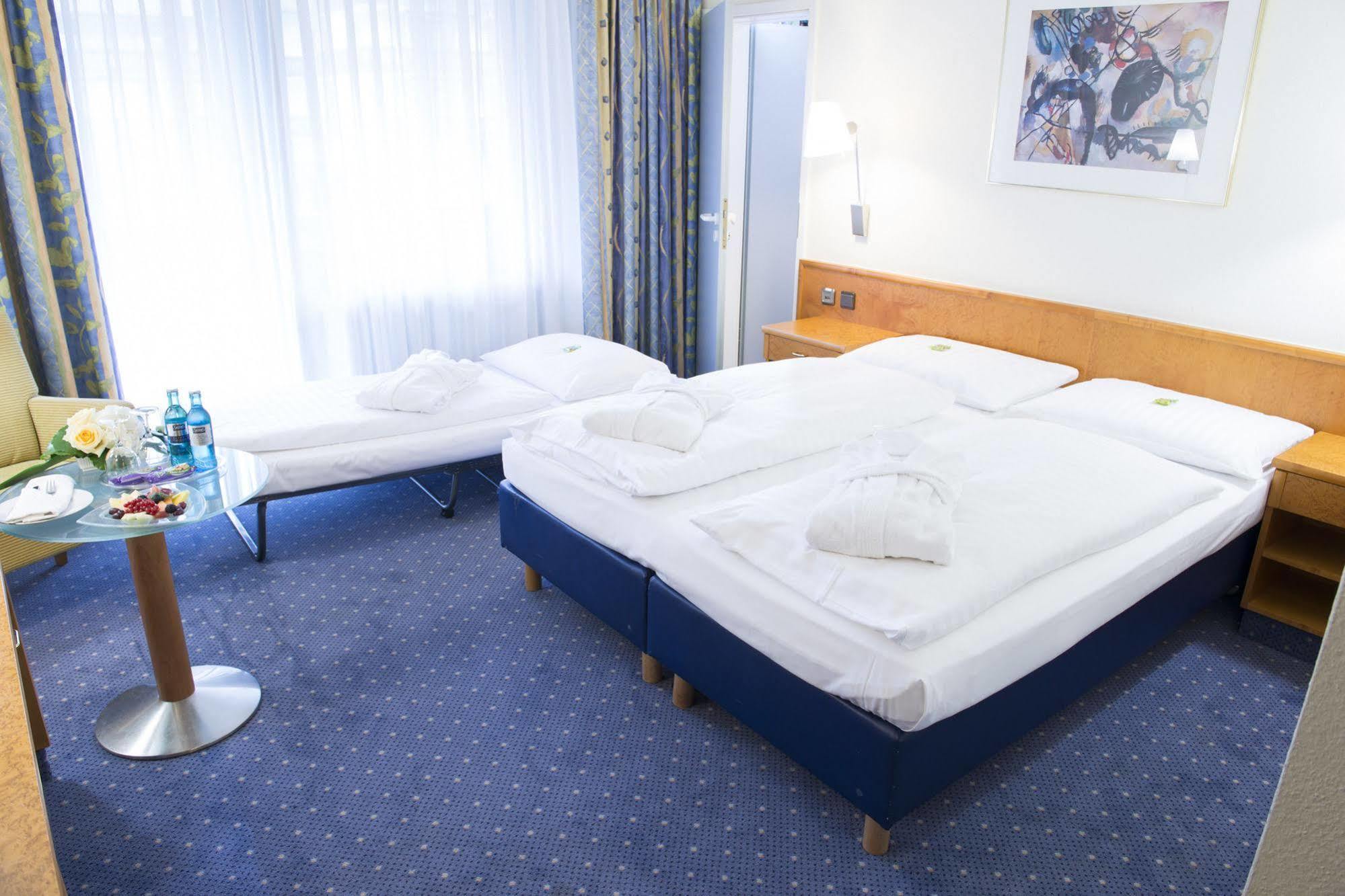 Parkhotel Frankfurt-Roedermark โรดเกา ภายนอก รูปภาพ