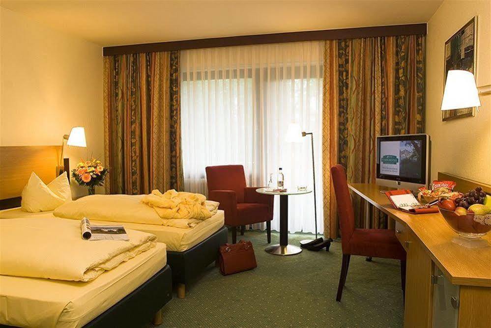 Parkhotel Frankfurt-Roedermark โรดเกา ภายนอก รูปภาพ